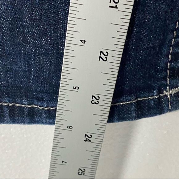 Miss Me Jeans Women 28W Mid Rise Crop Distressed Jeweled Back Pocket ME8316VC - Picture 6 of 13